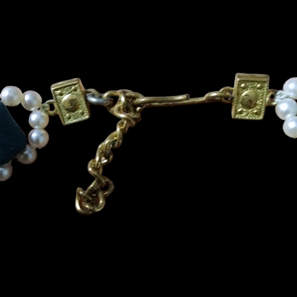 🤍Vintage 1960s Pearl Ribbon Choker - Picture 8 of 8